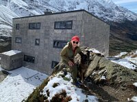 Brigitte und ihre Luza  Anenhütte im Lötschental, Wallis